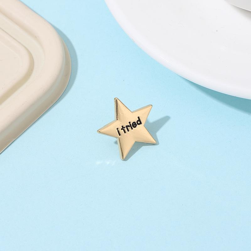 Mini brož Hvězda & Písmeno: Odznak slitiny "Zkusil jsem to"