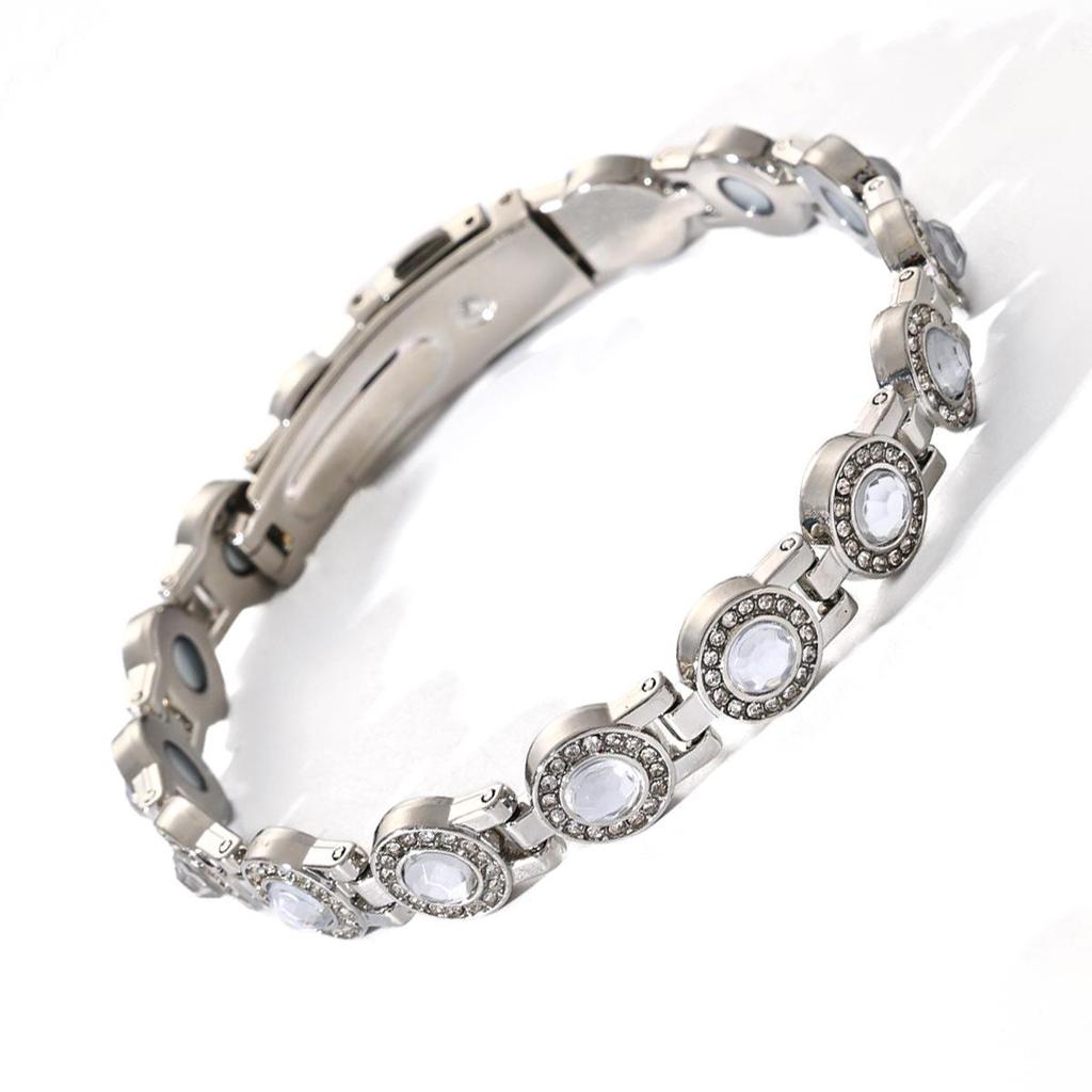 Europäisches & Amerikanisches Magnetarmband: Modischer vierblättriger Kleeblatt-Legierung mit Diamantbesatz, einreihiger Magnetschmuck für Damen.