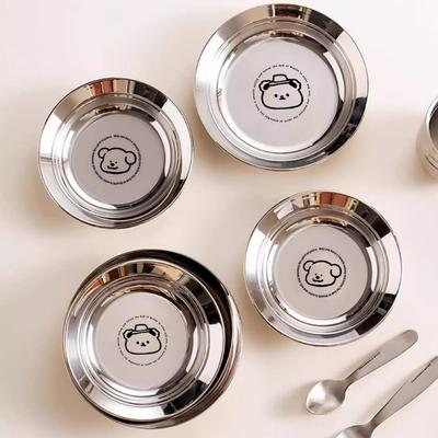 Krmení pevnou stravou – Nádobí pro děti