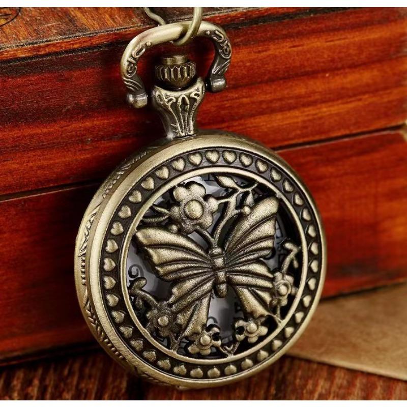 Exquisite Bronze Pocket Watch with Small Heart-shaped Spider Web Shell Watch Necklace, Small Pocket Watch, Gift Pocket Watch Pendant Pocket Watch