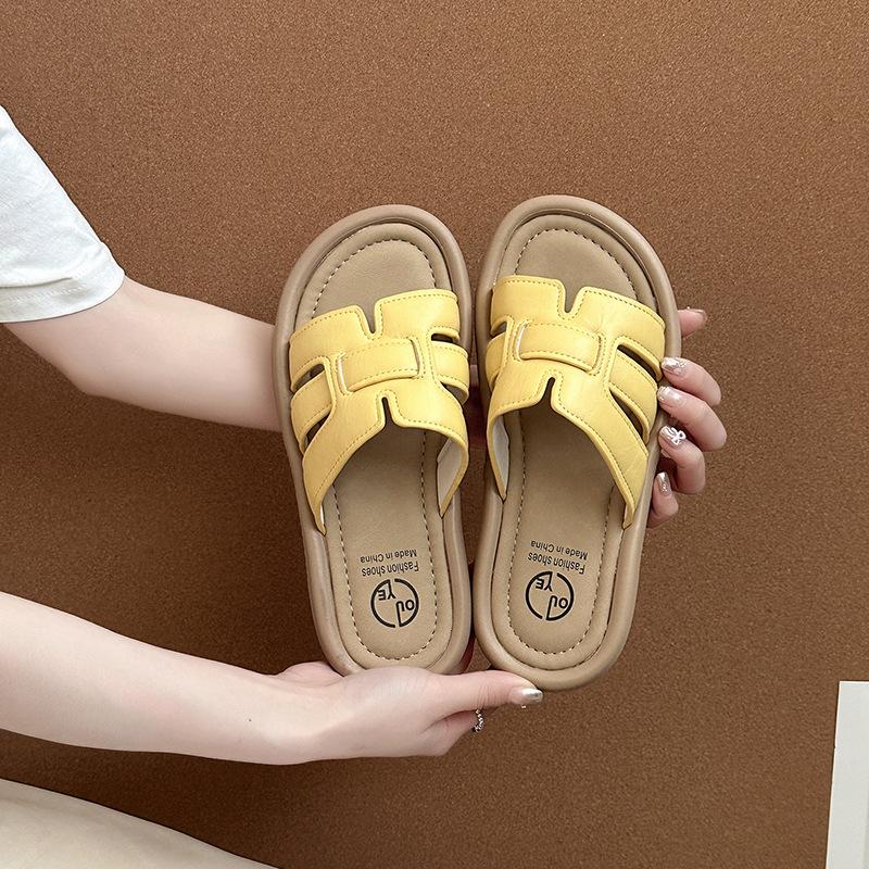 

Серебристые крутые шлепанцы на толстой подошве с увеличением роста, женская летняя обувь 2025, новая модная сказочная модель, французские повседневные пляжные сандалии 35