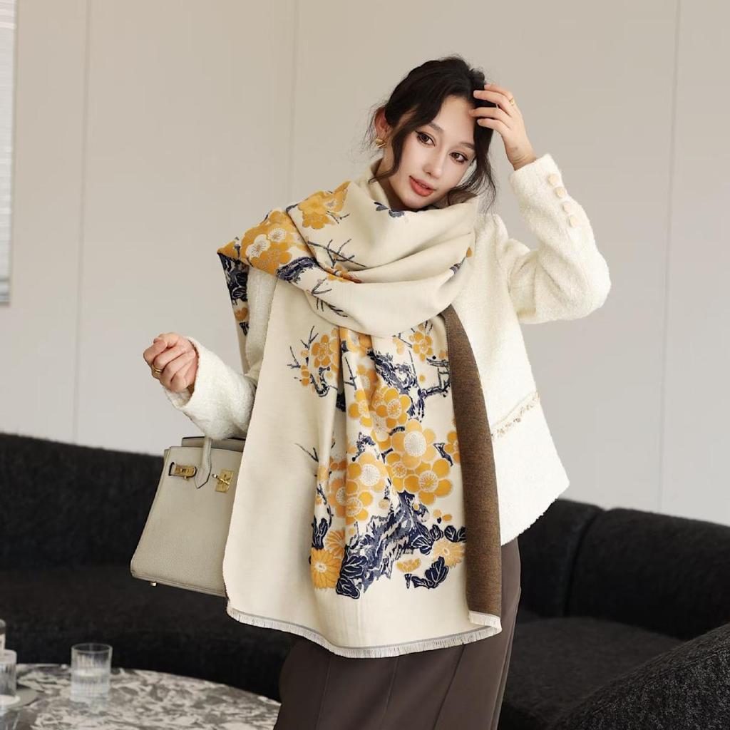 Sailing Oil Painting Scarf: High-End Versatile Women's Warm Shawl - Autumn/Winter 2024