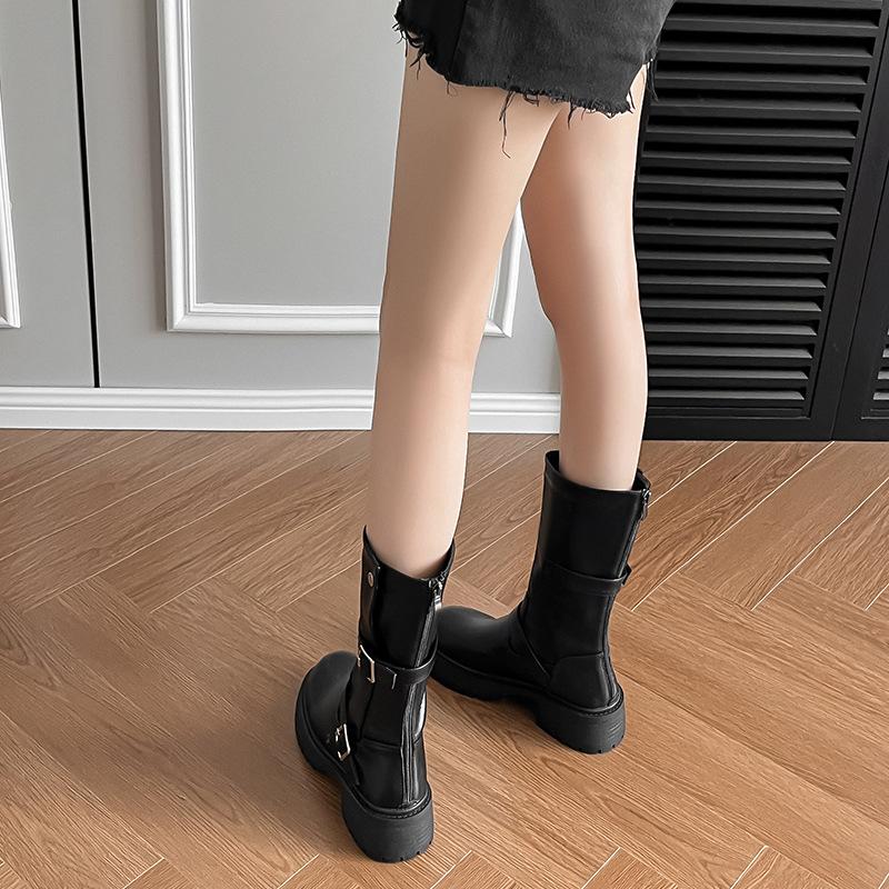 Vintage western knight boots women's 2025 autumn and winter new round head thick heel British Martin boots square buckle medium boots