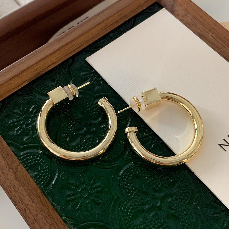 Guld Bokstav C, Ring, Slät Design, Kall Vind, Mode, Lätt Lyx, Exklusiv Känsla, Överdriven Sten.