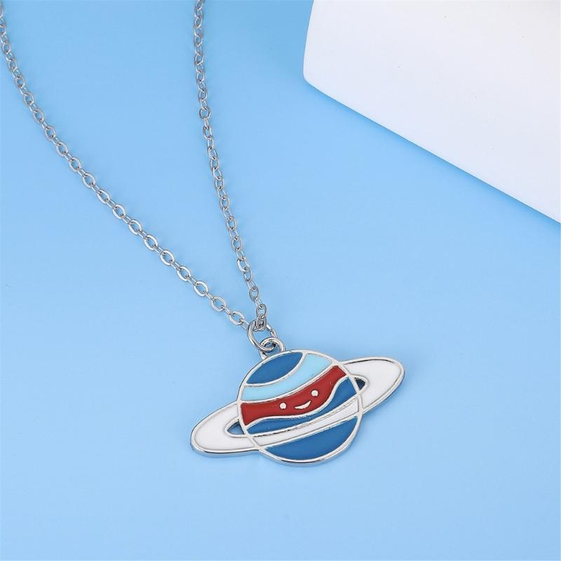 Hip Hop Style Collarbone Chain Planet Pendant Necklace Fashionable and Trendy Neckchain Jewelry Neck Chain Accessories