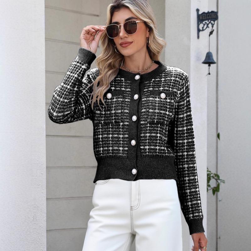 2025 European American Plaid Knitted Cardigan for Women's Temperament Jacket Pearl Button Fashion Sweater