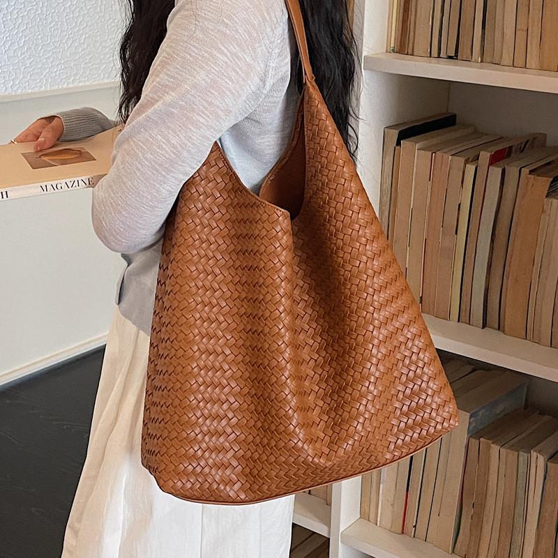 IELGY Portable Woven Pattern Bag Large Capacity Commuter Shoulder Underarm Tote Bag