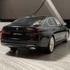 1:18 BMW 530Li Großes Luxus-Legierungsmetall-Druckgussmodellautos Hohe Simulation Dekorative Ausstellungsstücke Geburtstagsgeschenk Freund