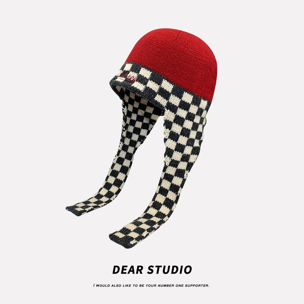 

Корейская версия нишевой ретро вязаной шапки из шерсти с шахматной доской для мужчин и женщин на осень и зиму, теплая куполообразная защита ушей, шапка-ушанка, тренд M（56-58cm）