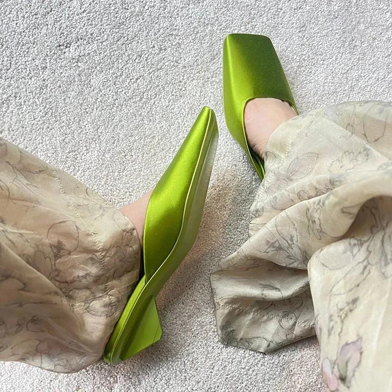 Fashion Elegant Green Satin Designer Slippers Women 2025 Summer Fashion Low Heel Square Toe Mules Loafers Luxury Comfort Slide Sandals