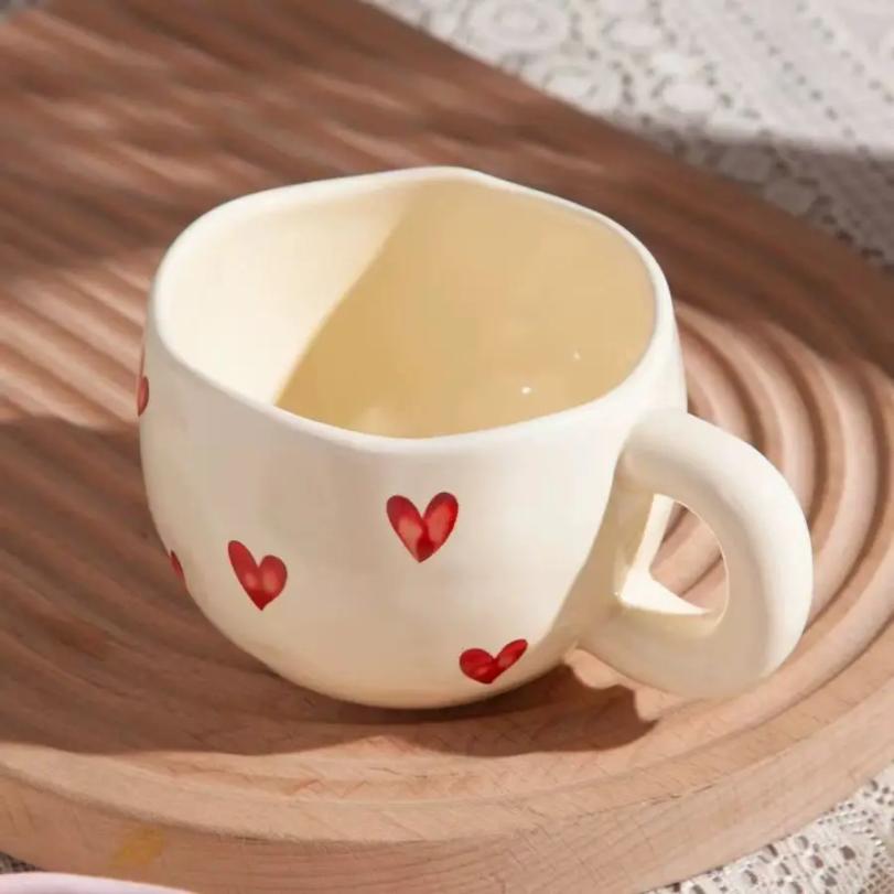 1pcs Hand Painted Love Mug Creative Heart Water Cup Ceramic Milk Mug With Handle Valentine's Day Gift 2026new