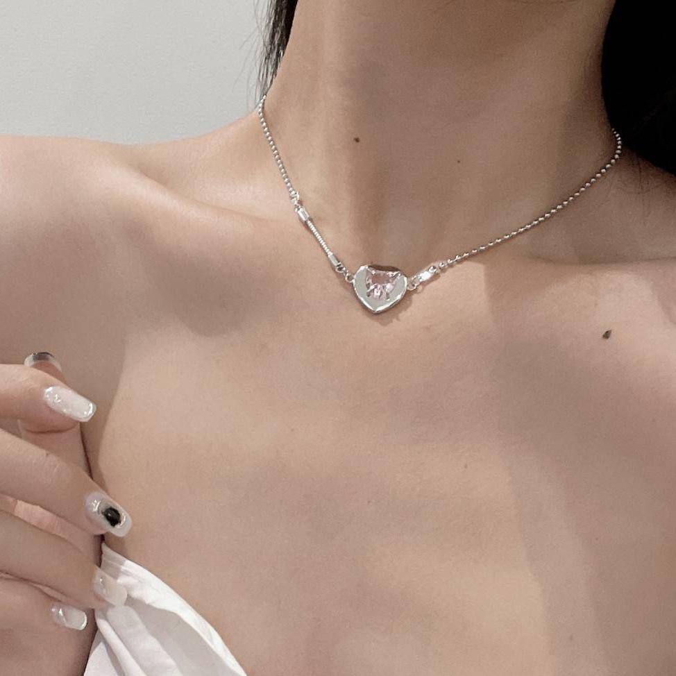 Transparent powder love necklace ins design temperament sweater chain rhinestone necklace Japanese and Korean collarbone chain