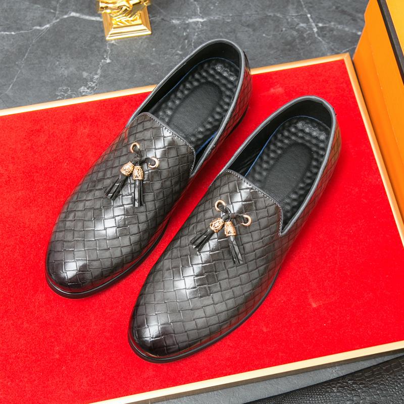 

Новые дизайнерские остроносые туфли из кожи с плетеным узором и кисточками, свадебные, формальные, мужские, повседневные лоферы на платформе, обувь для выпускного вечера 38