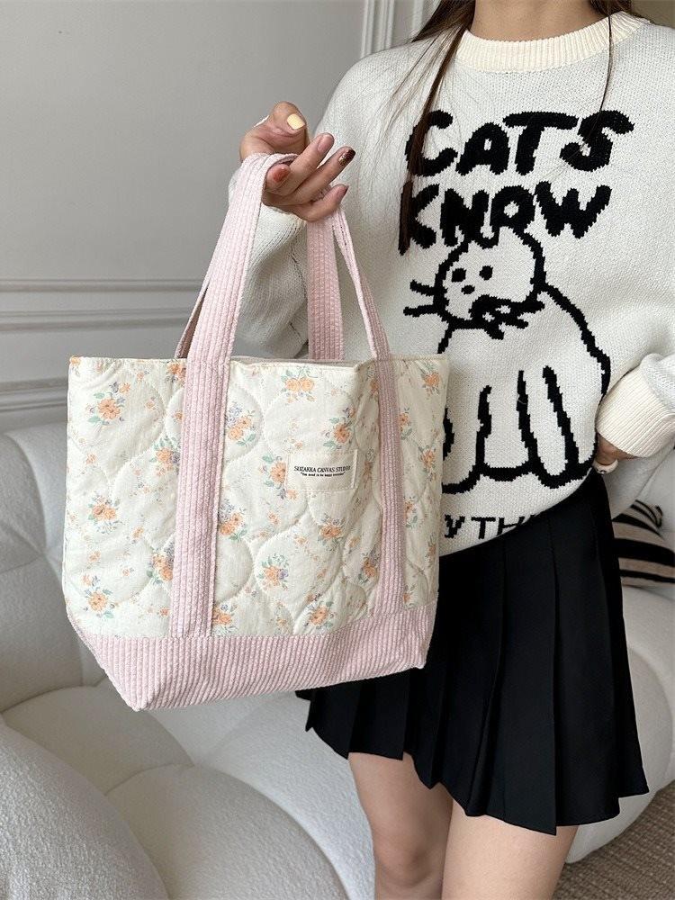 Stylish Canvas Tote Bag With Floral Patchwork Design For Casual Shopping And Commuting