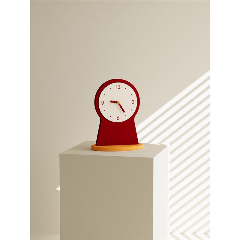 Elegant Desktop Clock Ornament: Creative Small Living Room & Bedside Table Display