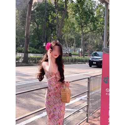 The Hip-wrapped Long Skirt, the New Casual Women's Clothing Floral Skirt In Spring and Summer, Is Super Beautiful, and the Suspender Dress.