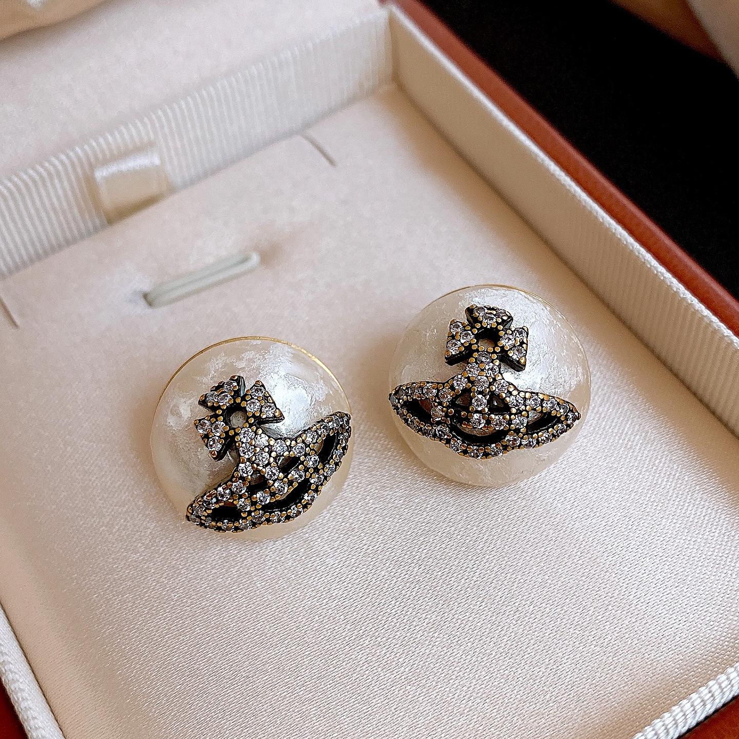 Европейские и американские ретро серьги-гвоздики с цирконом, жемчугом и геометрическим дизайном в виде Сатурна, легкая роскошь, персонализированные серьги для женщин