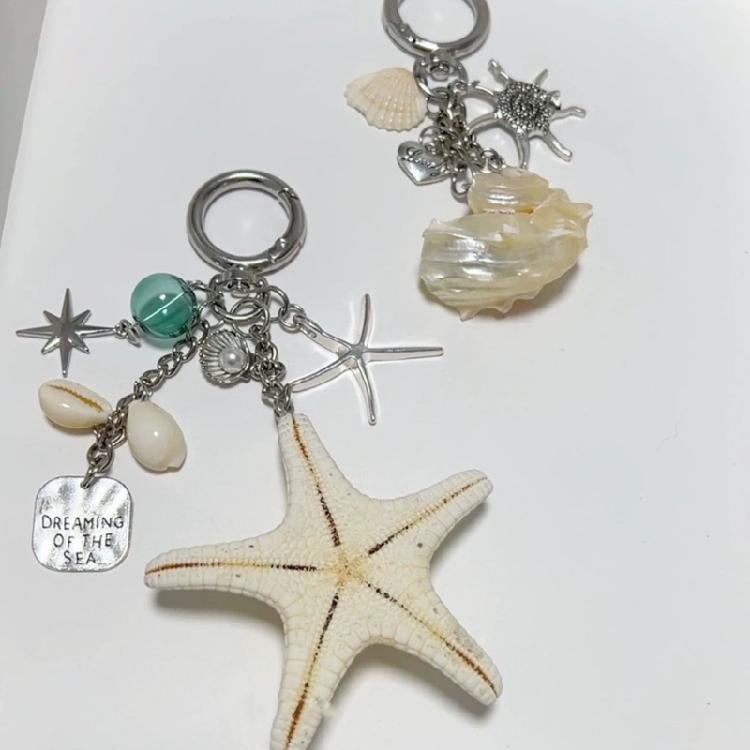 Portachiavi Stile Costiero con Conchiglia Stella Marina Pesce in Blu Vivace Tema Oceanico per Regali e Decorazione