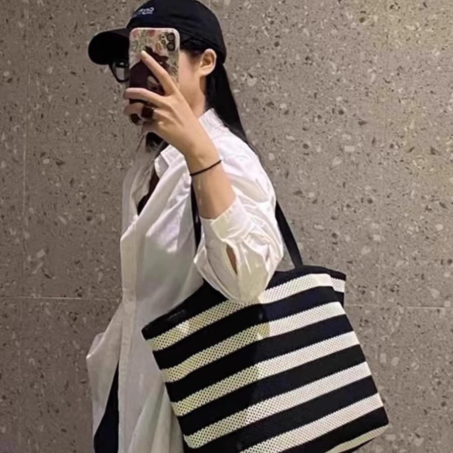 Black and White Striped Tote Bag 2025 Woven Large Capacity Single Shoulder Women's Bag Lazy Style Lightweight Vacation Bag Shopping Bag for Women