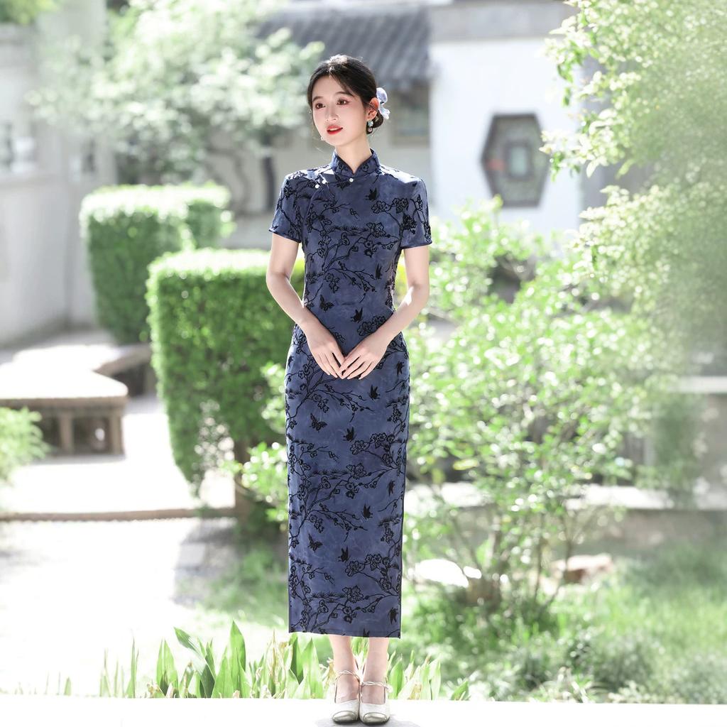1011 Chinese style summer and autumn new improved flocked cheongsam new Chinese style long wedding ceremony performance generation
