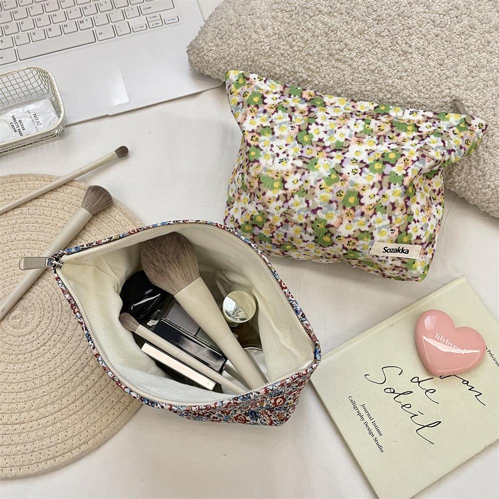 Corduroy Floral Makeup Pouch Women Inner Bag Portable Large Capacity Makeup Case Cosmetic Organizer Bags Travel Toiletry Bag