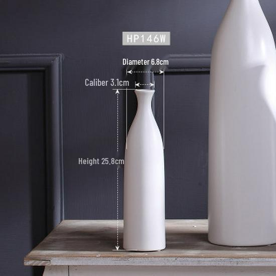 Black & White European Style Ceramic Vase for Minimalist Flower Arrangements