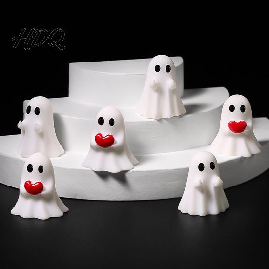Resin Ghost Sculptures for Shelves 3Pcs Mini Figurines Halloween Decorations Middle Finger And Funny Gifts Friends Heart Ornaments Tiered Trays