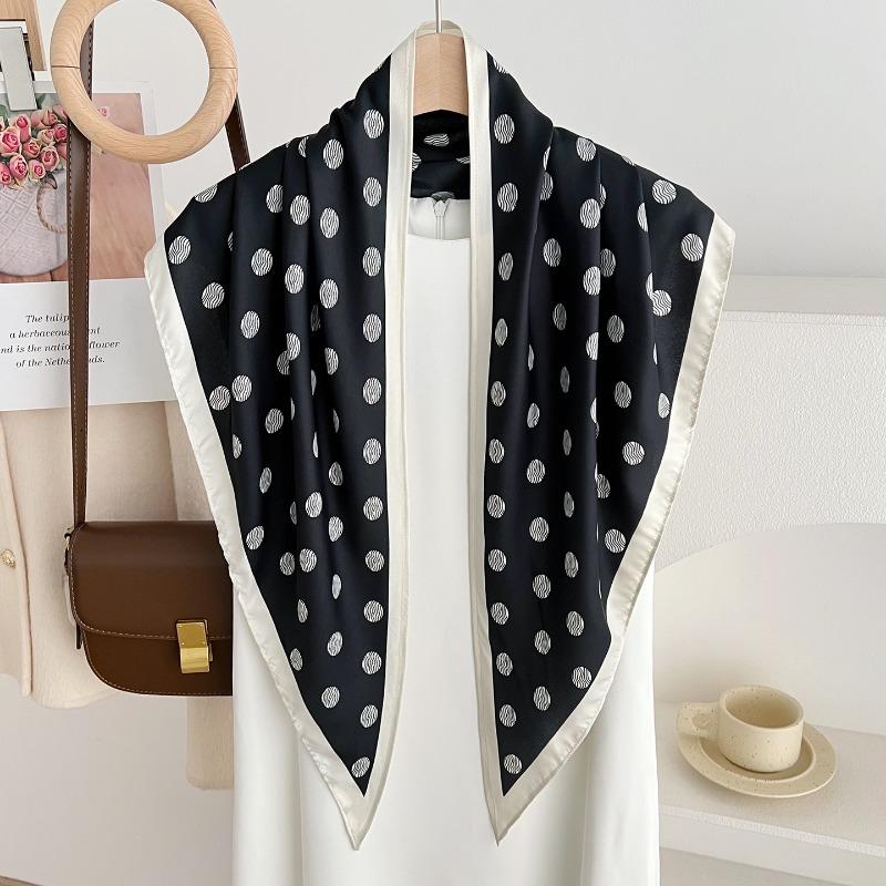 Classic Polka Dot Triangle Scarf Women Spring Summer Versatile Decorative Fashion Scarf