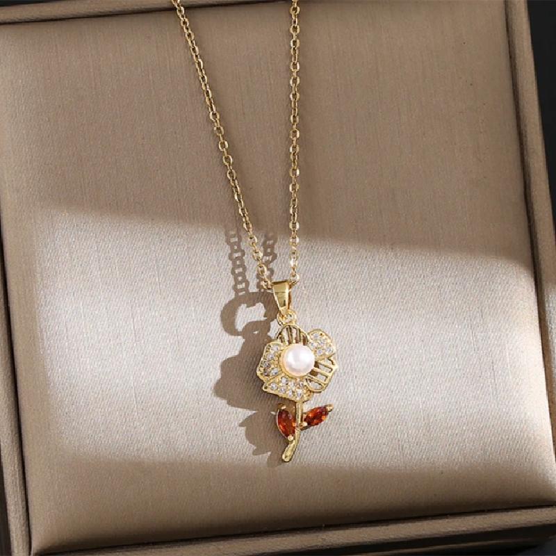 1 Pcs Luxury Cool Wind Flower Shape Gold Plated Copper Pendant With Stainless Steel Chain Combination Necklace