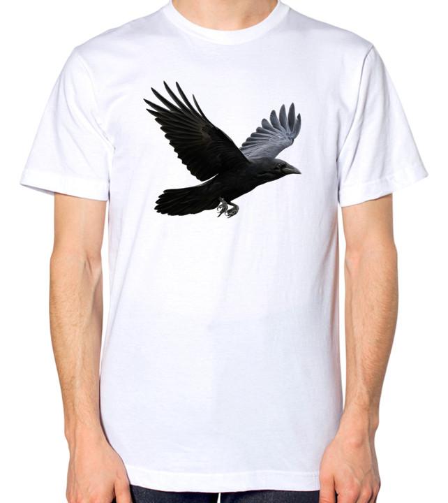 Raven Flying Unisex T-Shirt S