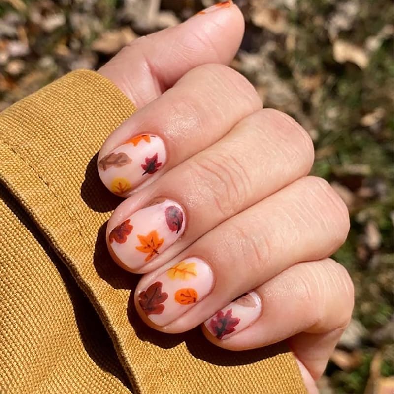 24 Pcs Maple Leaf Press On Nails Short Square Fall Leaves Fake Nails Glue On Nails Autumn Acrylic Nails with Gold Foil Designs Reusable Maple Leaves