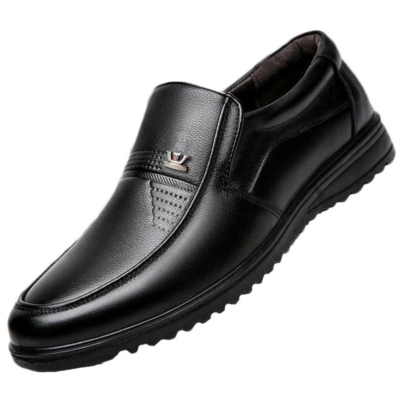 

[Crown] New trendy fashion casual men s leather shoes soft sole soft surface non-slip breathable soft leather men s leather shoes 39