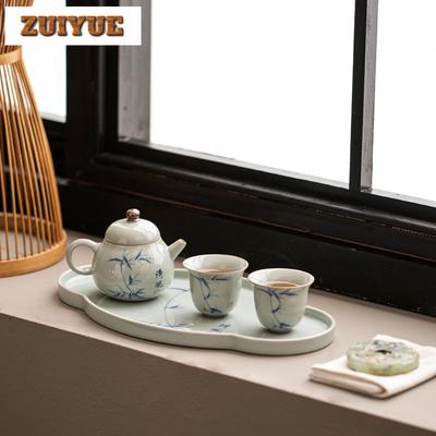 Tazze e bicchieri – Servizi da tè e tazzine