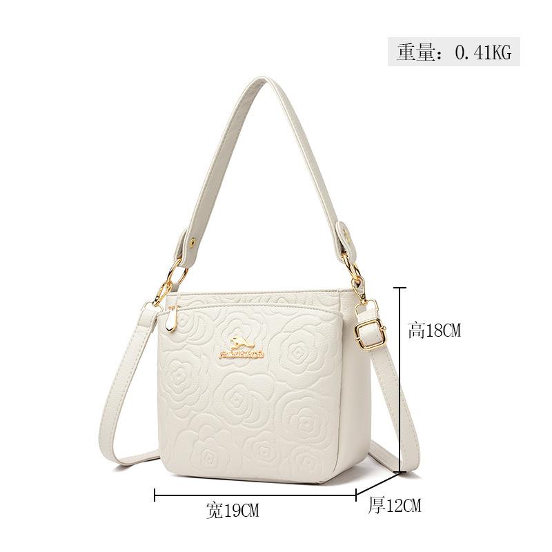 Simple and large-capacity bag women's 2025 autumn and winter fashion messenger bag versatile shoulder small square bag soft leather mother bag