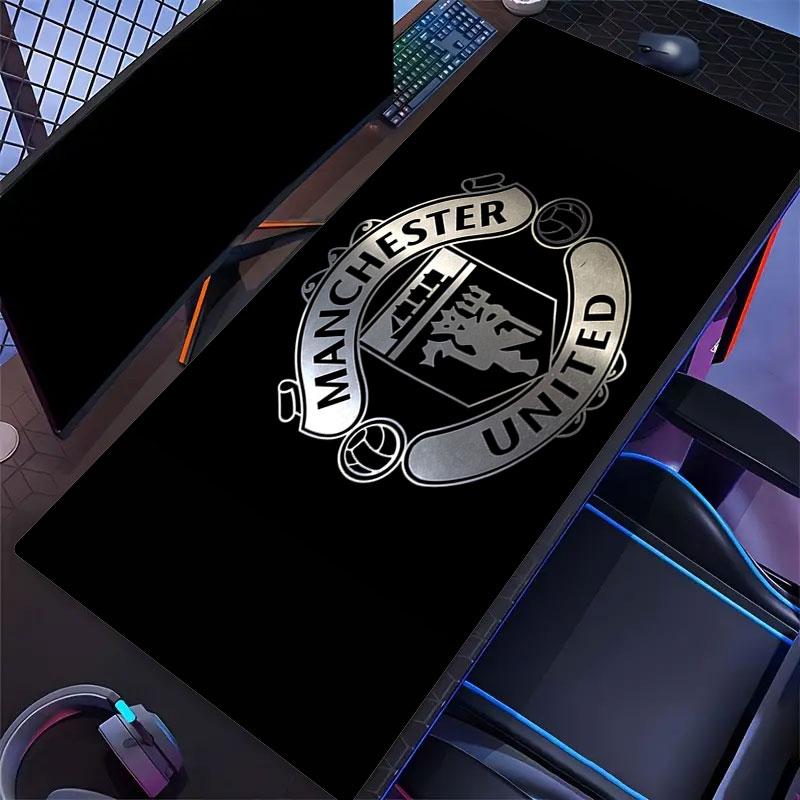 Tappetino Mouse Manchester United FC, Tappetino da Scrivania XXL per Gaming, Tappetino Mouse XXL Antiscivolo per Laptop e Tablet, Tappetino per Mini PC con Bordi Cuciti