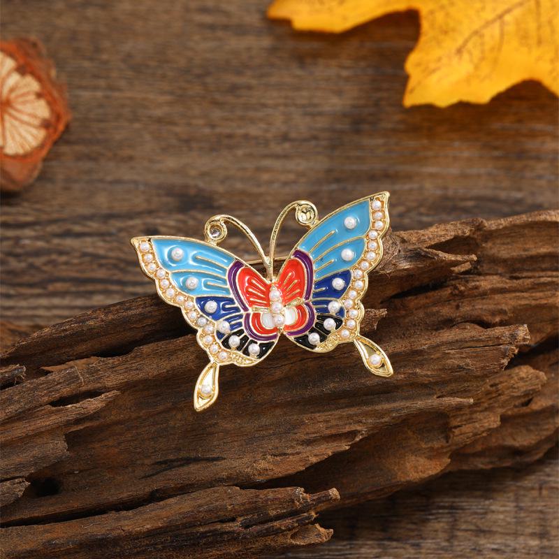 Vintage Pearl Enamel Butterfly Brooch for Cheongsam Hanfu
