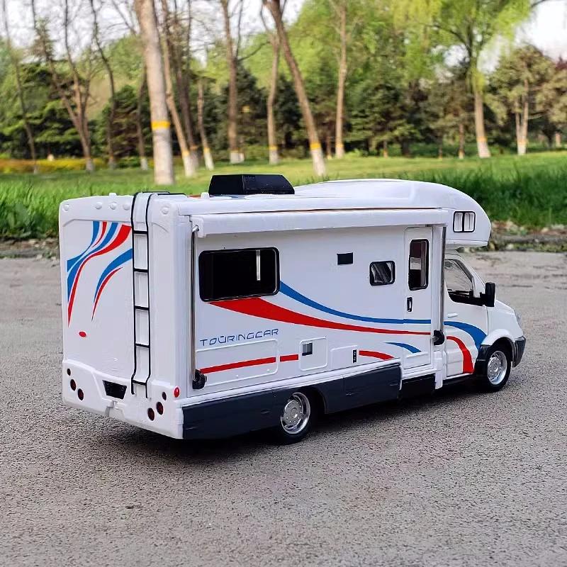1:32 Luxury RV Recreational Vehicle Car Model Toy Diecast Metal Camper Van Motorhome Touring Car Model Sound and Light Kids Gift