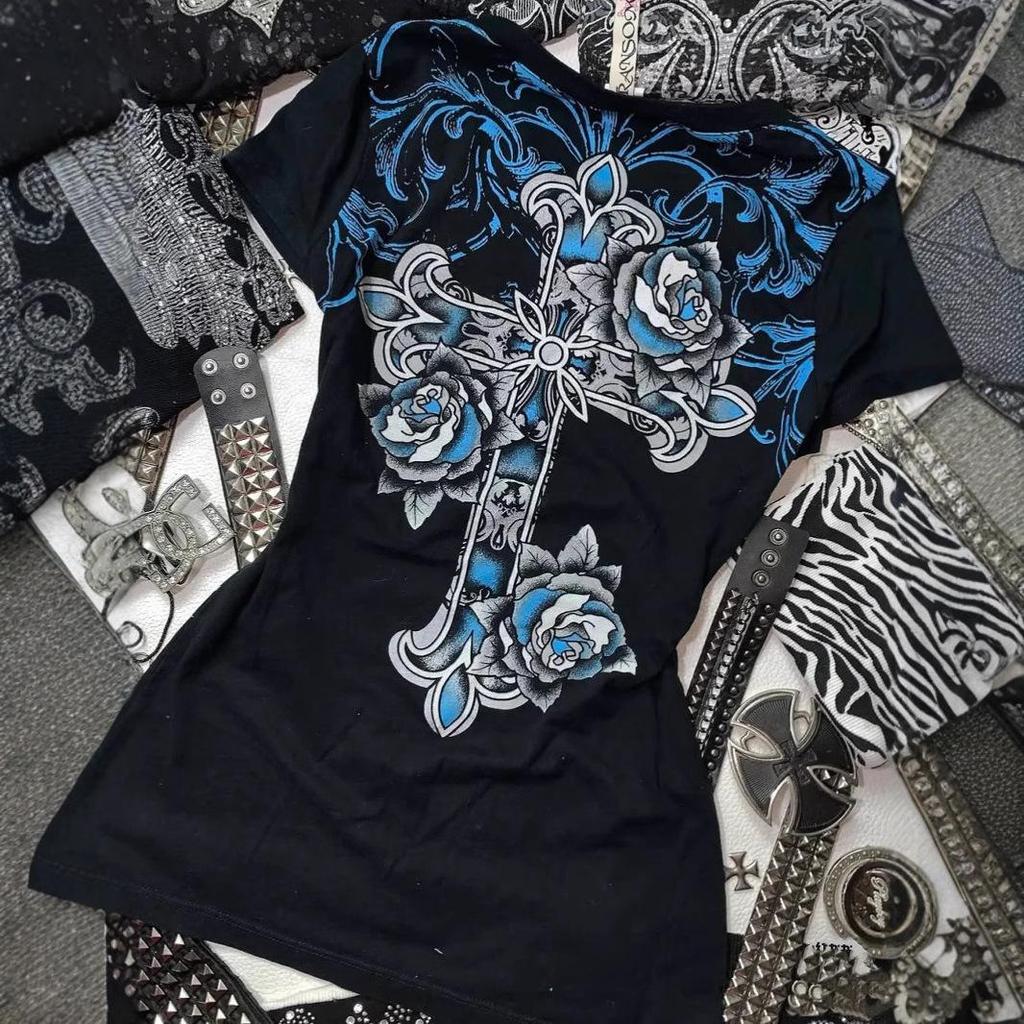 Dámské vintage distressed crop tričko Shibuya Hot Girl Slimming