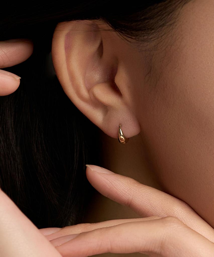 Lloyd Volume Teardrop 10K Gold One-Touch Hoop Earrings Lotp3011T