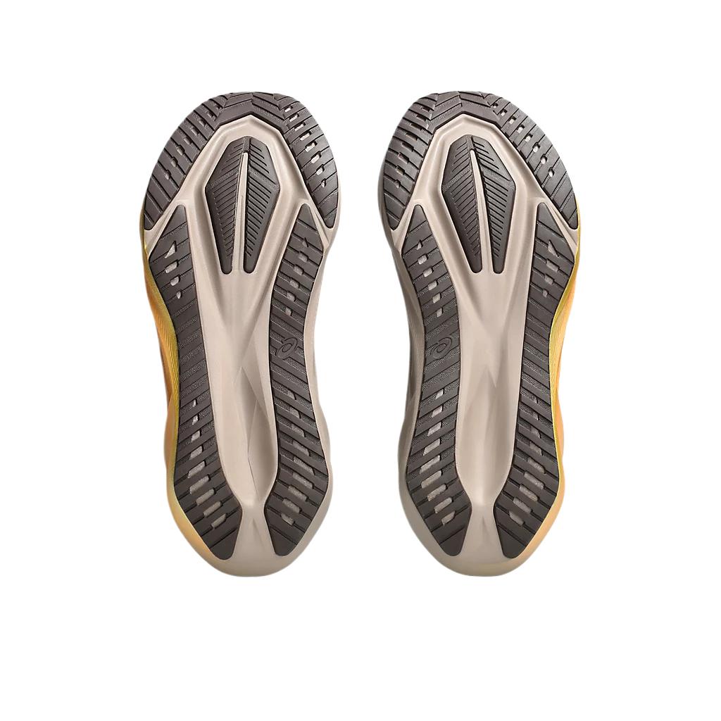 New ASICS Novablast 5 Luxe Luxe Taupe Grey 1011C031-020