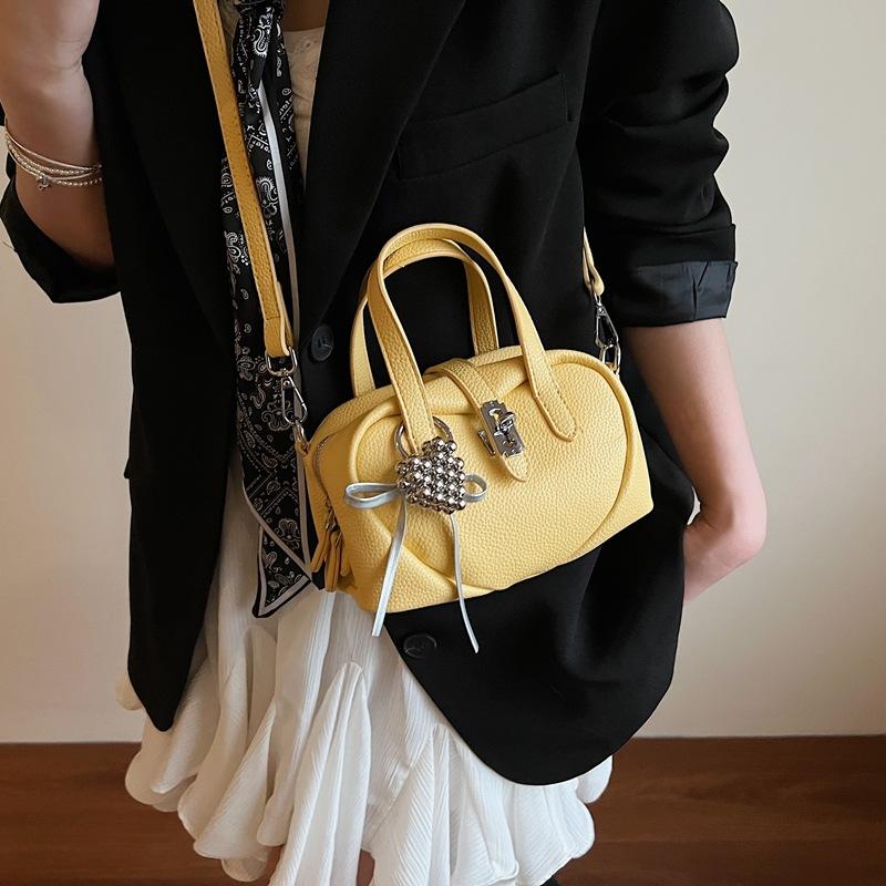 New Versatile Handbag Fashion Commuter Shoulder Crossbody Bag