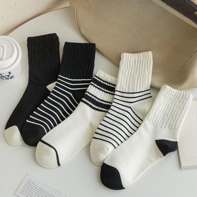 Female Spring and Autumn Simple Stripe Trend New College Wind Absorption Sweat All Build In The Tube Cotton Socks