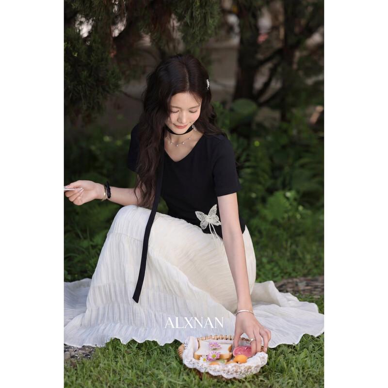 Women's Irregular V-Neck Black T-Shirt with Bowknot
