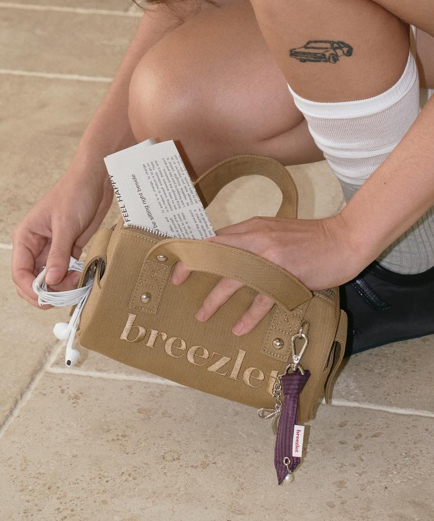 BREEZLET Tie Ribbon Charm Keyring [Purple]