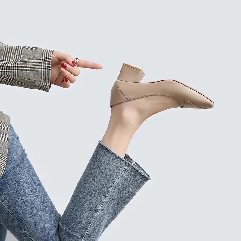 2025 vår och höst nya högkvalitativa tjockklack mellanhög klack låg skärning högklackar professionella arbetsskor bekväma enkla skor kvinnor