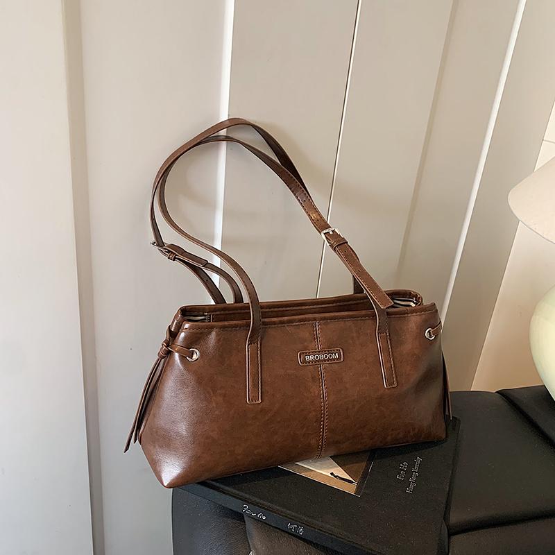 Large Capacity Leather Tote Bag Women Fashion Shoulder Bag Everyday Use Classic Design Handbag Work and Casual