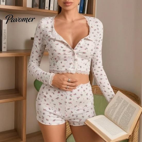 Long Sleeve Pajama Top Women Sexy Lace Trim Floral Set, V Neck Cozy Party Outfit And High Waist Shorts, Two Piece Sleepwear for Home Leisure
