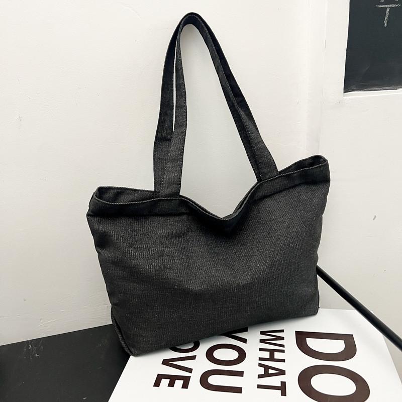 Chic Solid Color Women's Spacious Lightweight Canvas Tote Bag With Unique Street Style For Everyday Fashion
