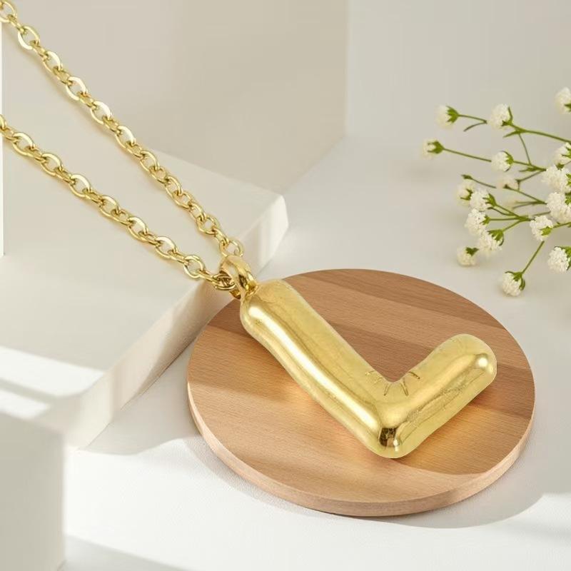 European and American titanium steel non-fading gold English letter necklace stainless steel bubble hip-hop letter pendant collarbone chain