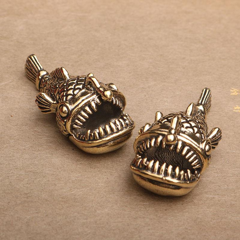 

1Pcs Fishbowl Decoration Brass Ocean Anglerfish Watching Fishes Sea Animals Model Action Figures Education Miniatures Kids Toys one size